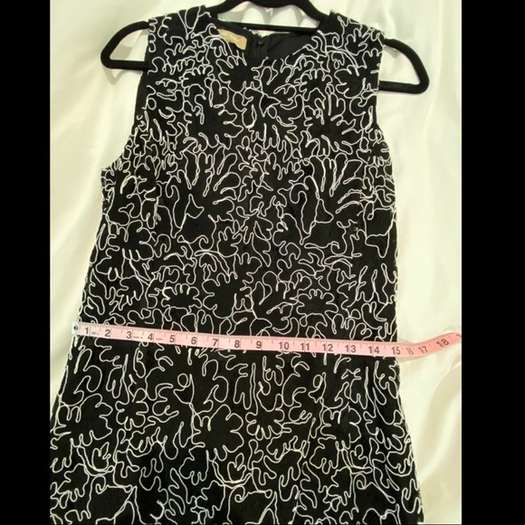 Intricate Michael Kors Dress - Picture 4 of 8